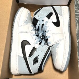 7Y Air Jordan MID SE (GS)